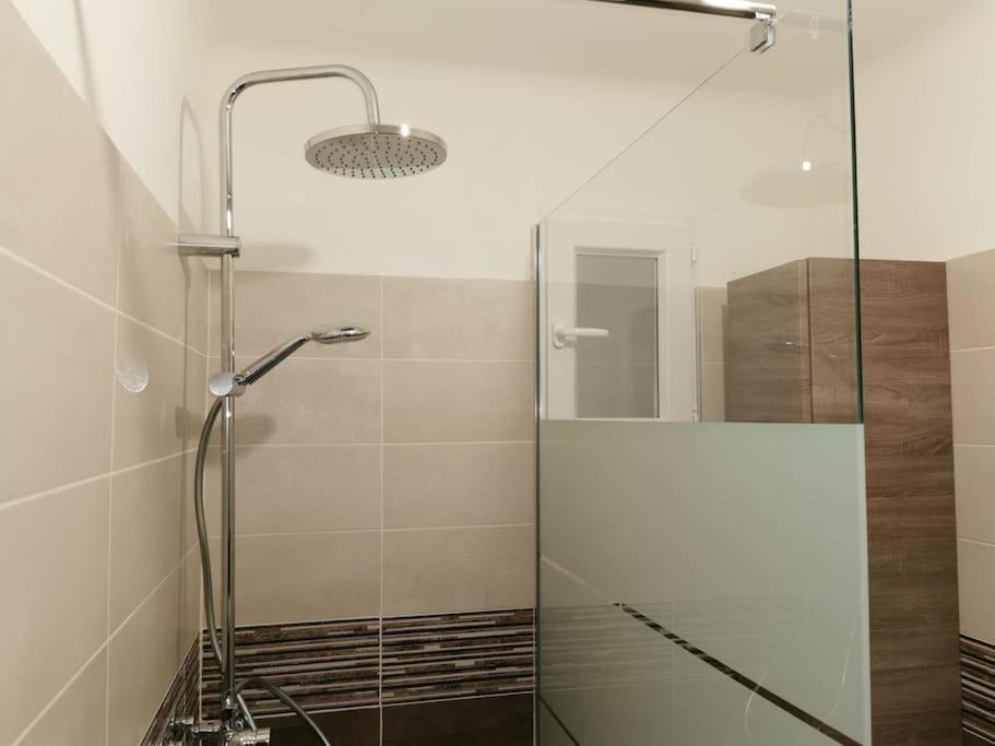 Petit Cocon Apartamento Courthézon Exterior foto